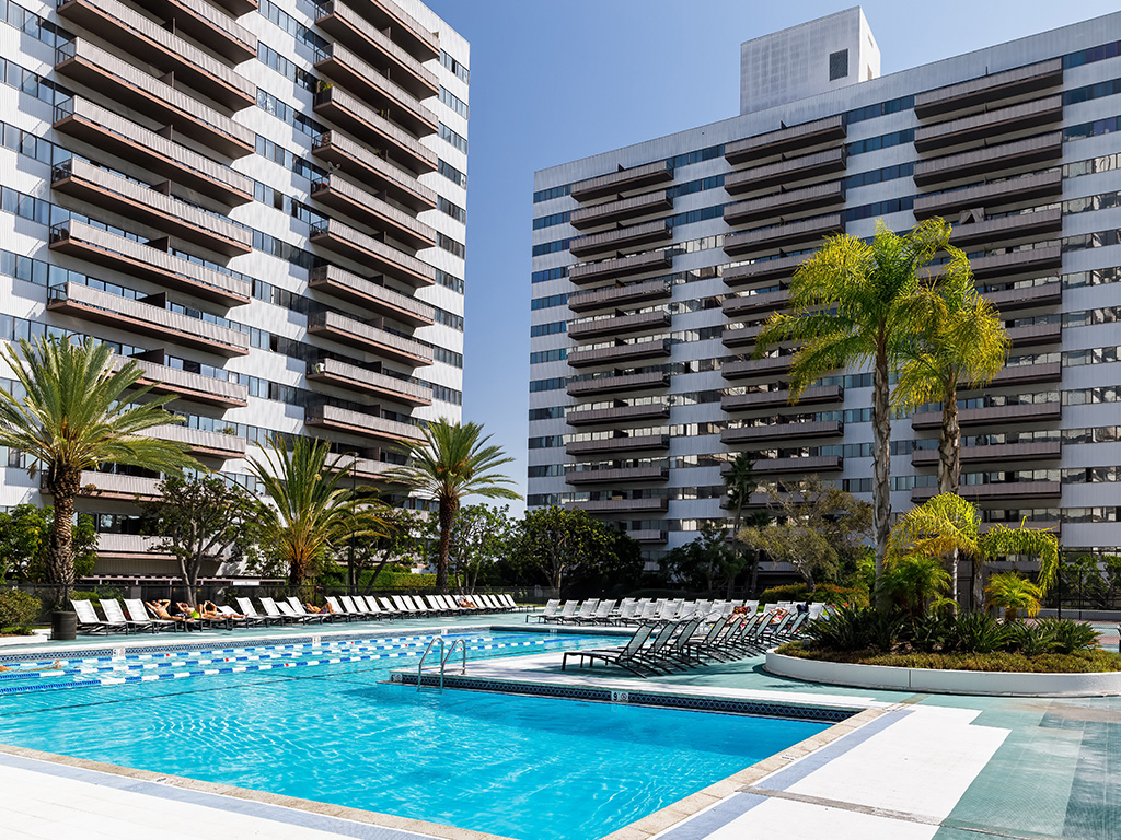 Pool at Barrington Plaza