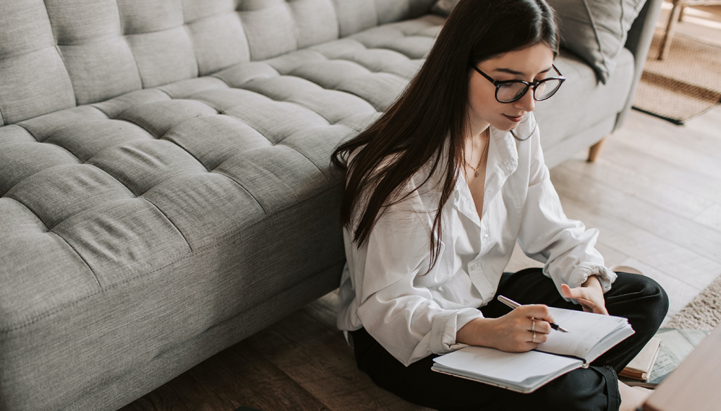 woman-writing-1024×584 woman writing